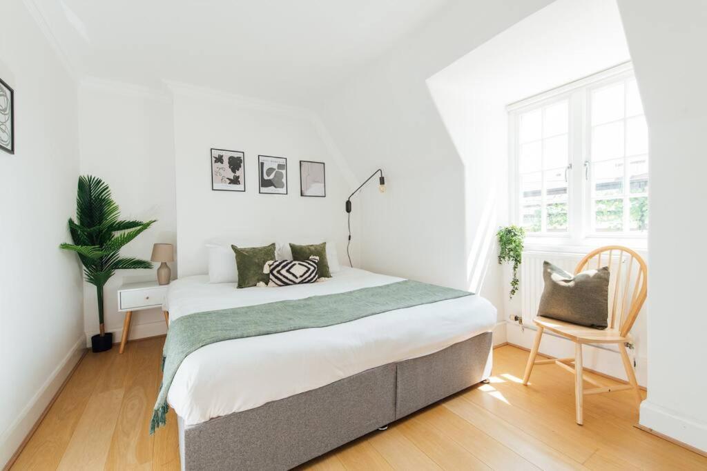 Charming 2 Bedroom Flat In The Heart Of Kings Cross, Londra Exterior foto